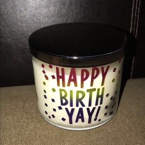 BRAND NEW - BATH& BODY WORKS CANDLE